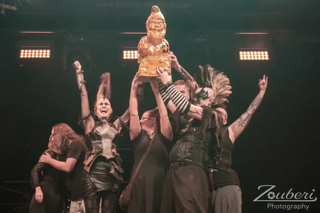 Totentanz Strumpfsockig winning the Rock-Award at Festival-Mediaval 2024